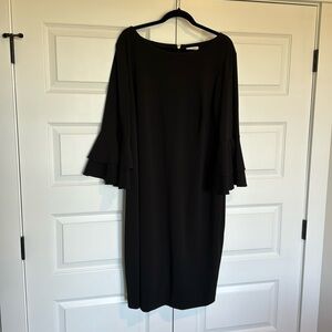 Calvin Klein 22W Bell sleeve sheath dress
